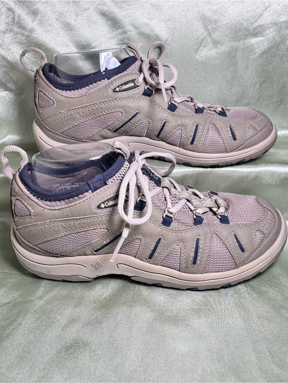 Columbia River Trainer Tan Navy Trail Hiking Outdoor Shoes Women Size 9